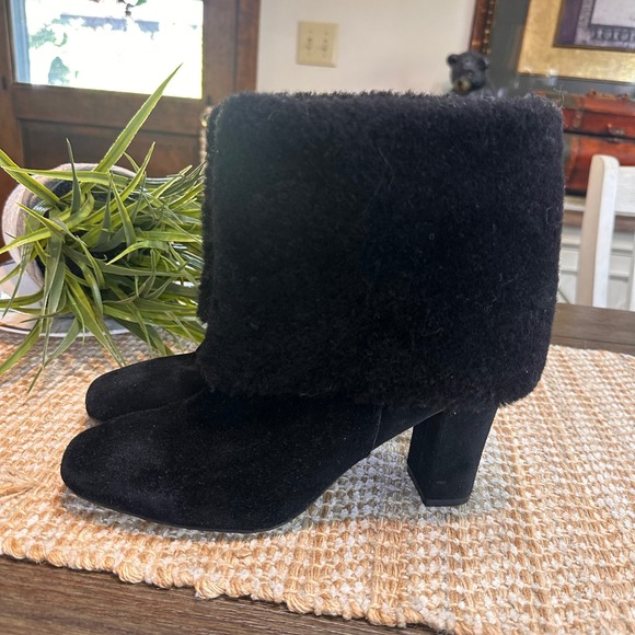 Rockport Adiprene Adidas Black Suede Fur Cuff Ankle Heel Booties Boots Size 8M - Picture 1 of 12